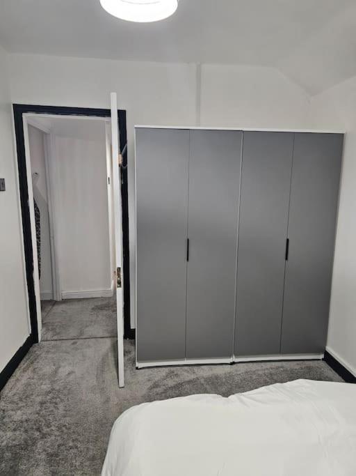 Quiet Family Home Tettenhall Екстериор снимка
