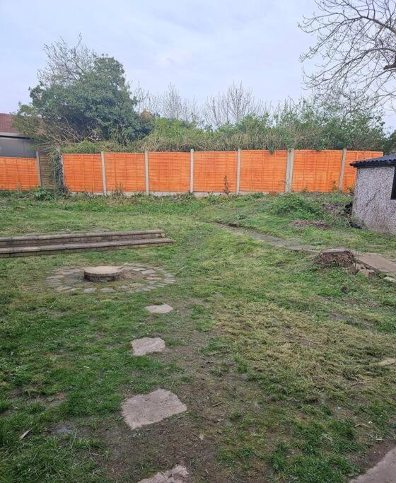 Quiet Family Home Tettenhall Екстериор снимка